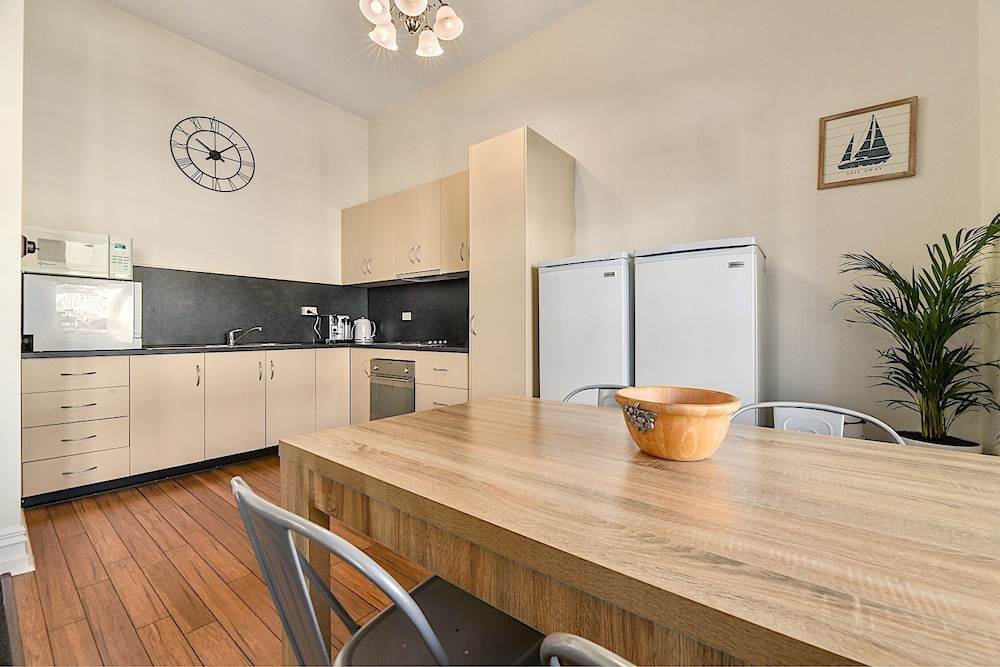 City buzz! - Launceston, TAS