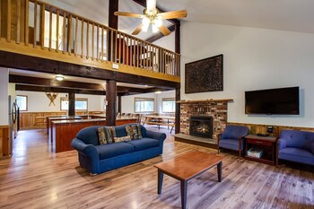 Mt. Baker Lodging Cabin 3 – 12 BDRM, Sleeps 26! by MBL en Deming