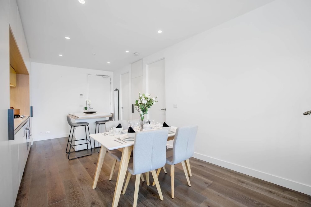 87docklands@2bd2bthlv8watersidefreecarpark