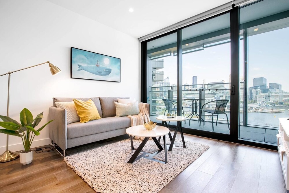 87docklands@2bd2bthlv8watersidefreecarpark