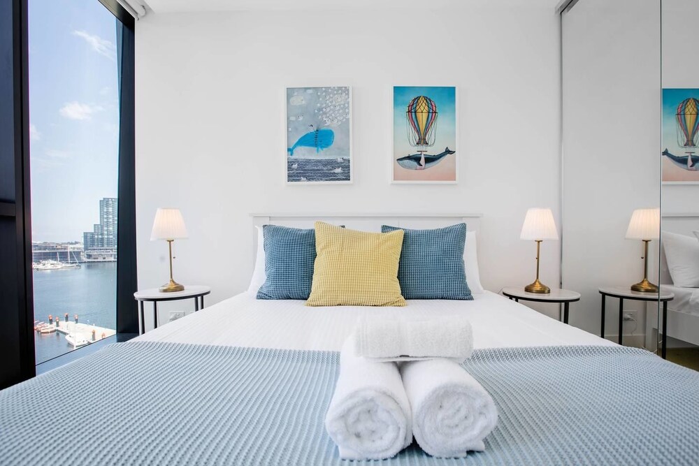 87docklands@2bd2bthlv8watersidefreecarpark