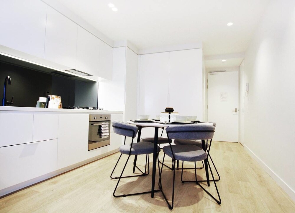 172br1bth Apt Lv31skyline Viewmel CBD Free Tram