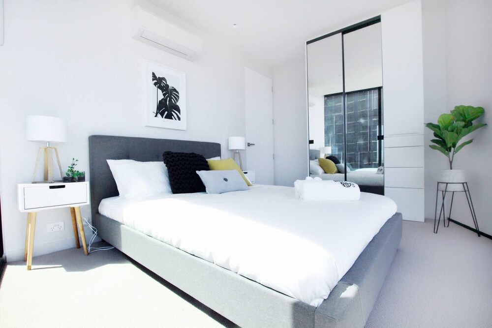 172br1bth Apt Lv31skyline Viewmel CBD Free Tram
