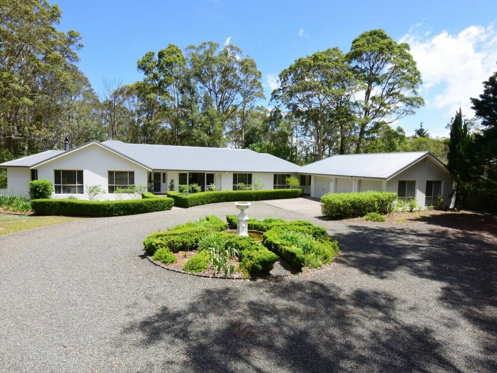 Orana House Bangalee - Family holiday home opposite Cambewarra Estate Winery