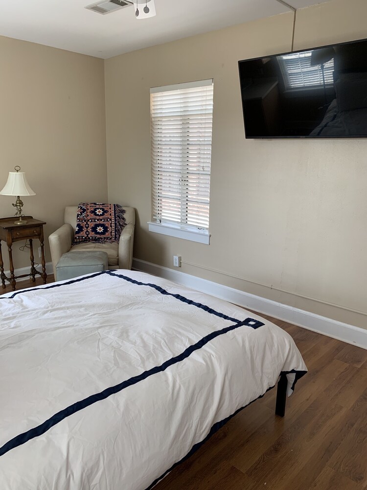 Apartment center center Auburn Vrbo