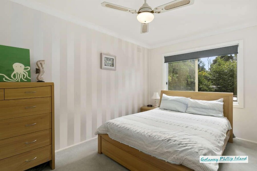 Glen Isla on the Beach - 3 Bedrooms Direct Access to the Foreshore