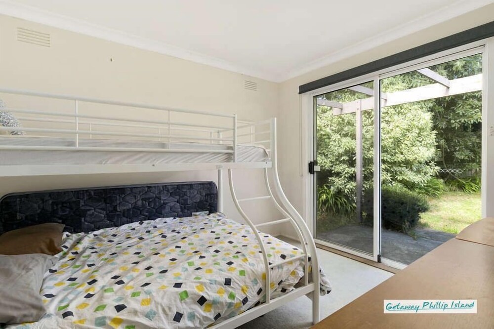 Glen Isla on the Beach - 3 Bedrooms Direct Access to the Foreshore