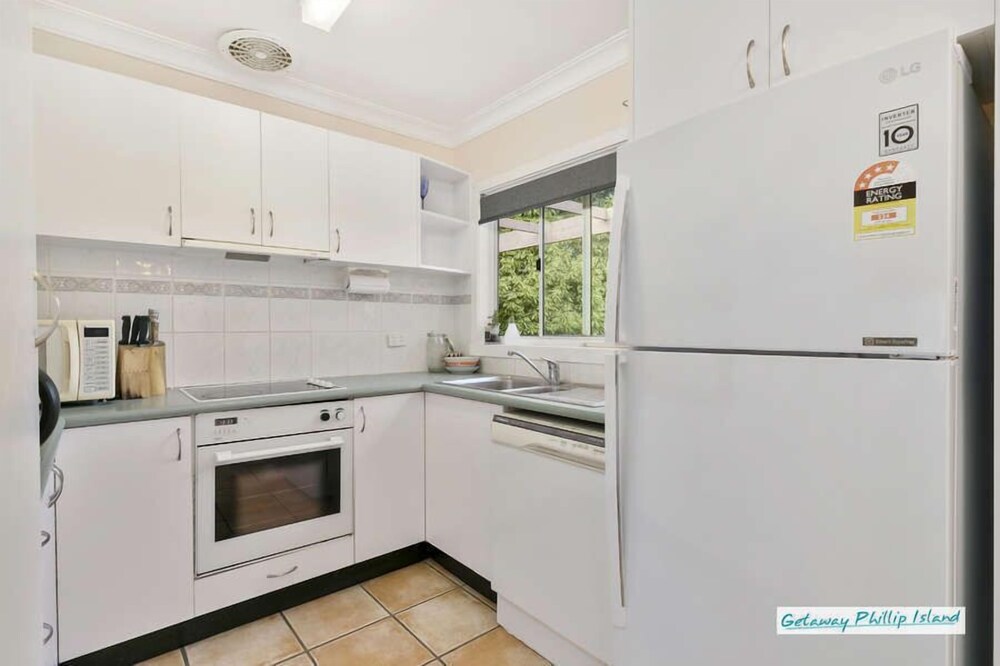 Glen Isla on the Beach - 3 Bedrooms Direct Access to the Foreshore