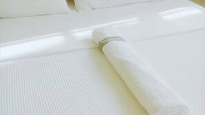 Fer et planche à repasser, lits bébé (gratuits)