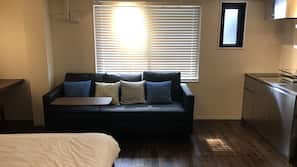 Free WiFi, linens