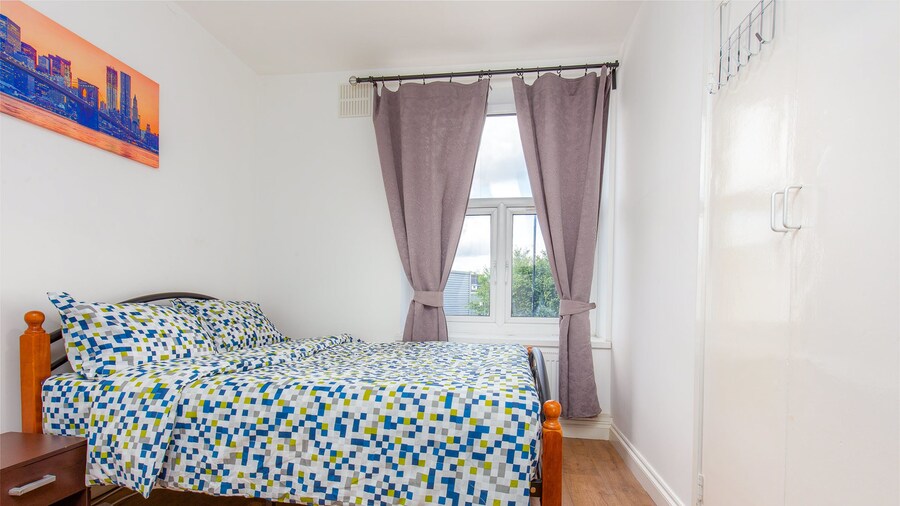 Broxbourne Guest House