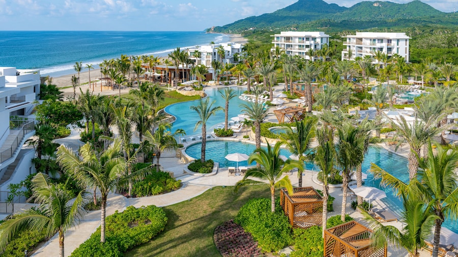 Conrad Punta de Mita