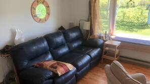 TV, DVD player