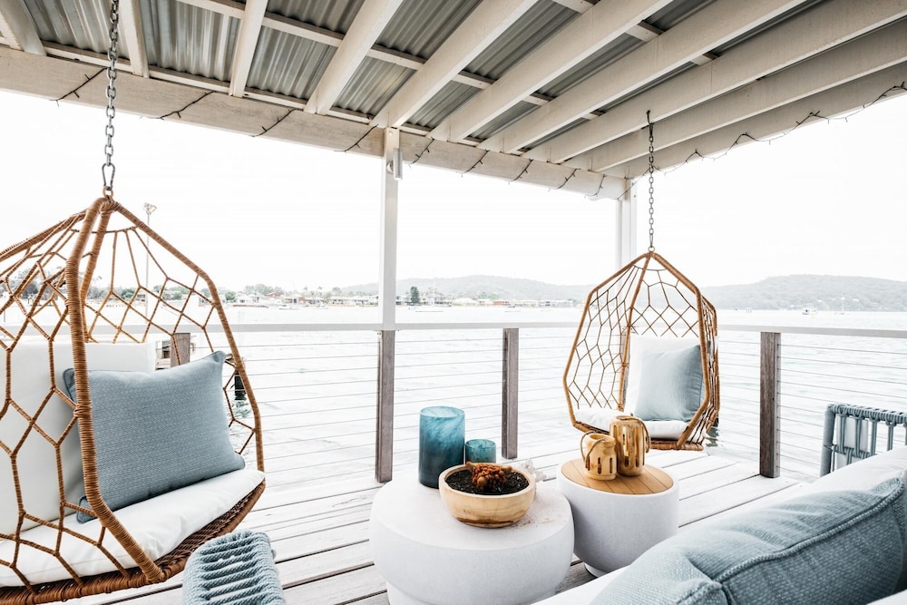 Castaway – This is the Holiday Home you Have Fantasized About. One of the Central Coasts Most Exclusive Waterfront Enclaves has Become Available for Holiday let and it is an Experience not to be Missed