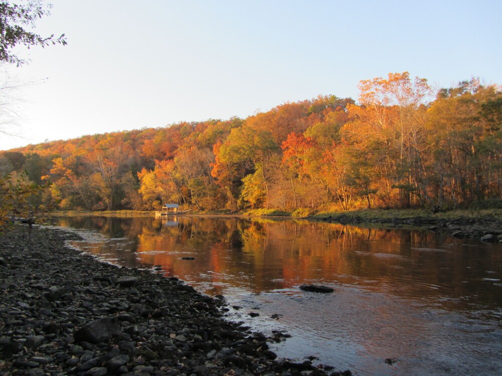 Lil ShangriLa on the Little Red River walk in river access, Heber