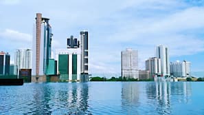 Outdoor pool, an infinity pool