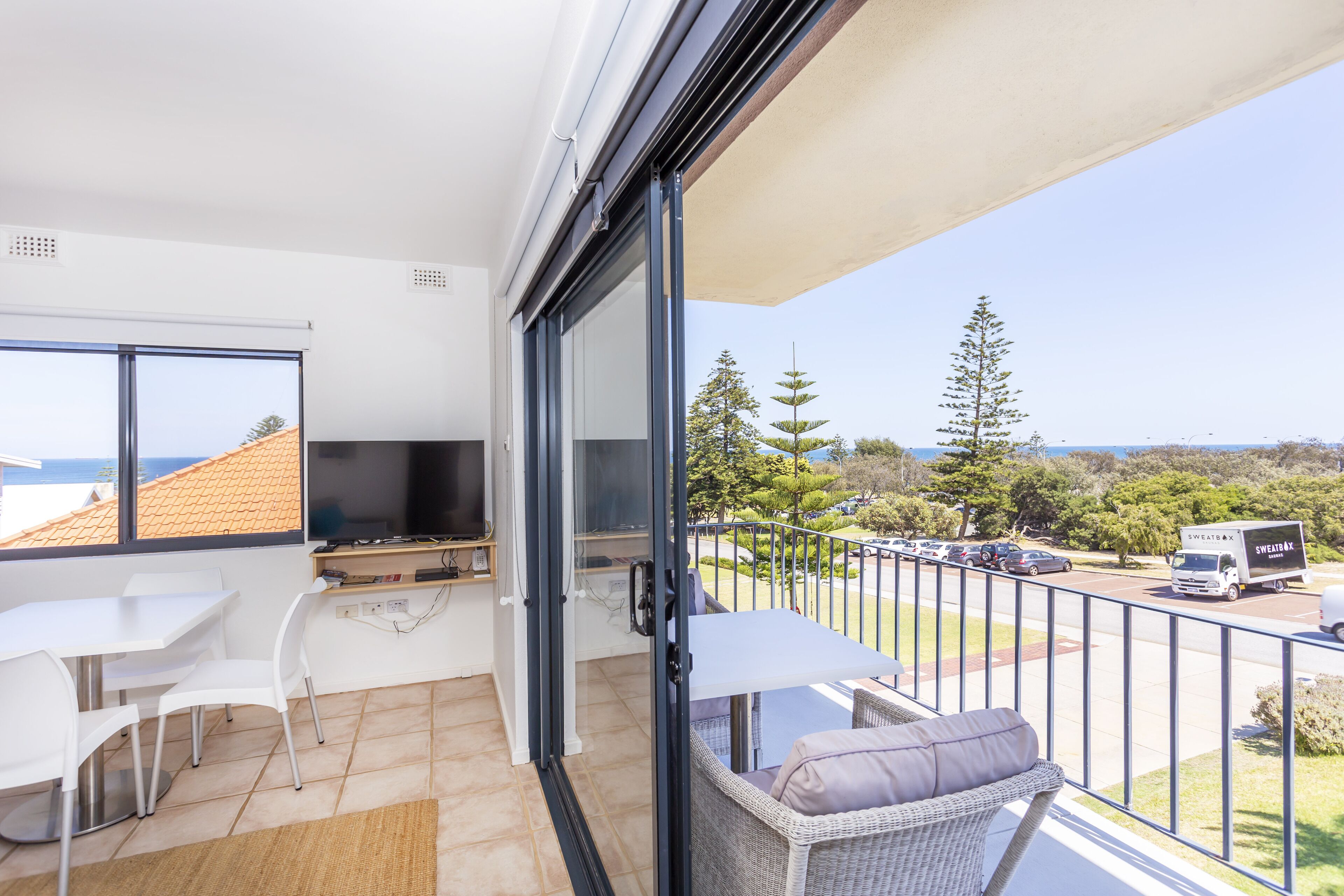 Cottesloe Marine Apartment
