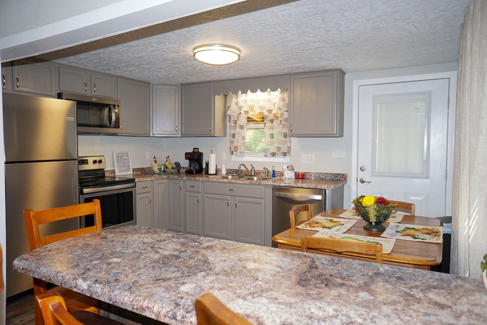 River front cottage great for fishing, kyaking, or tubing.