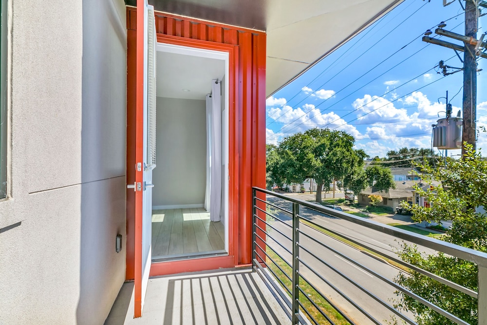 Bienville Townhouse on a Gated Campus