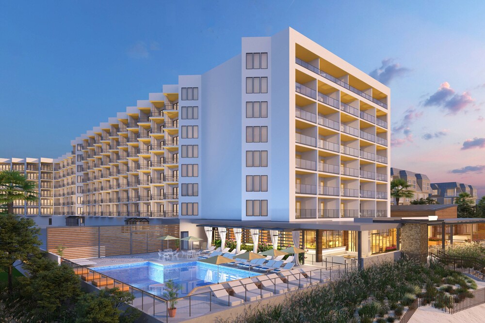 Delta Hotels by Marriott Virginia Beach Bayfront Suites in Norfolk