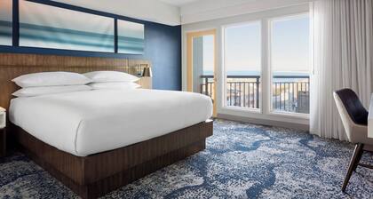 Delta Hotels by Marriott Virginia Beach Bayfront Suites