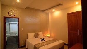 Minibar, desk, laptop workspace, blackout drapes