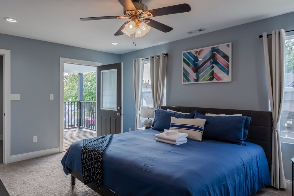 Fantastic Indy House Sleeps 15 4 Bd 3 5 Ba In Indianapolis Hotel