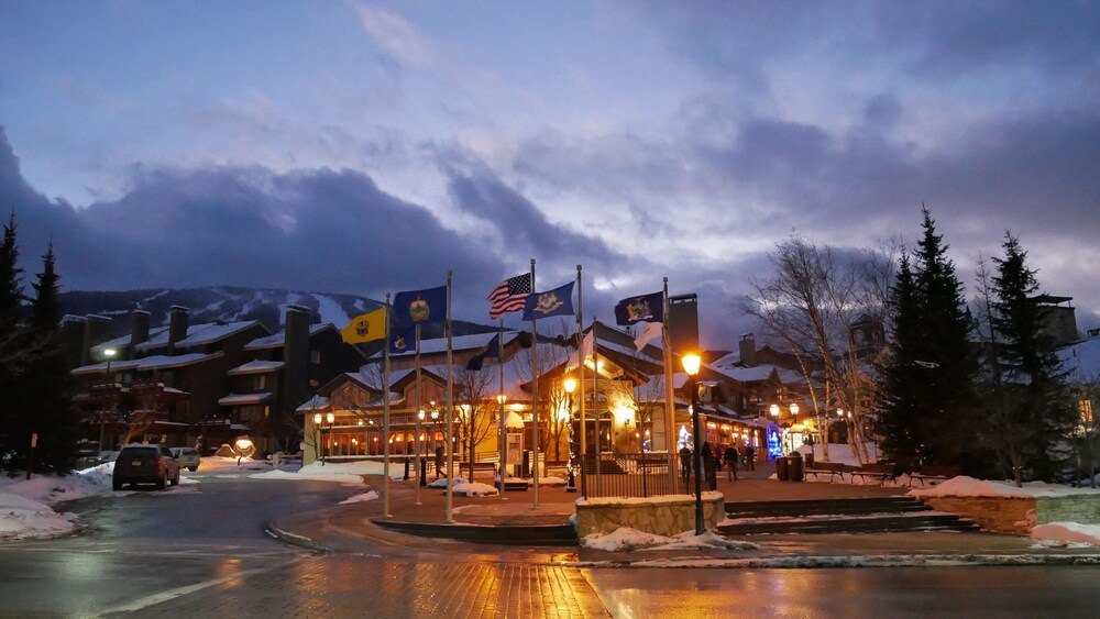 Long Trail House Studio at Stratton Mountain Resort Deals & Reviews