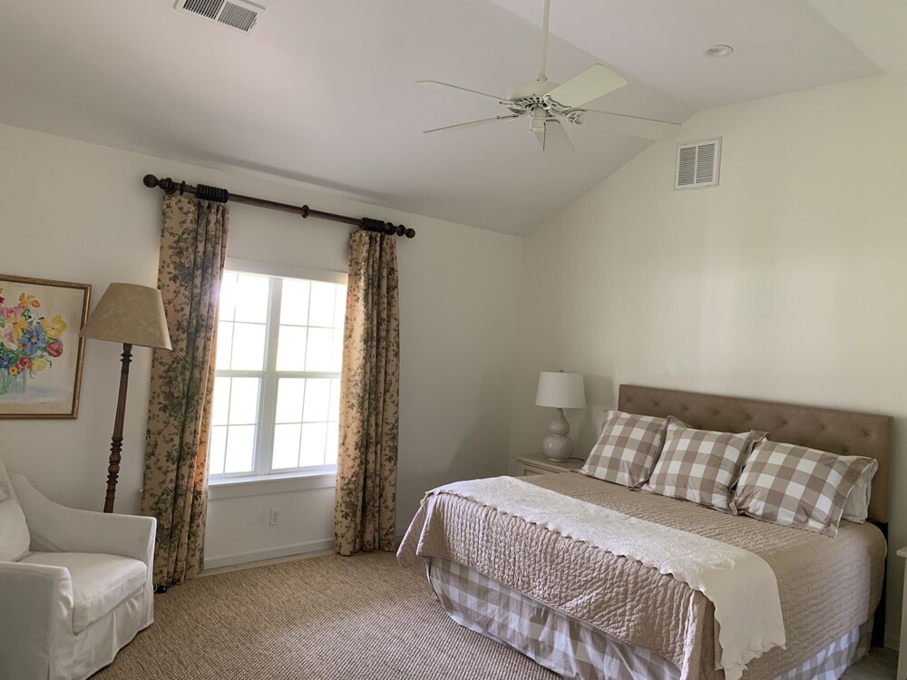 Great Family Compound five miles from Round Top Round Top Vrbo