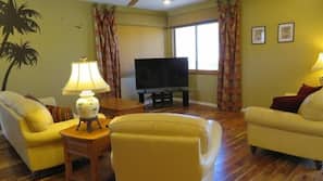3 bedrooms, free wired internet