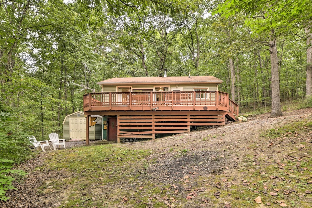 Secluded Luray Cabin w/ BBQ, 11 Mi to Caverns!, Luray Room Prices