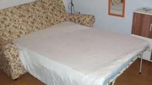 Iron/ironing board, free WiFi