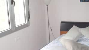 Iron/ironing board, free WiFi