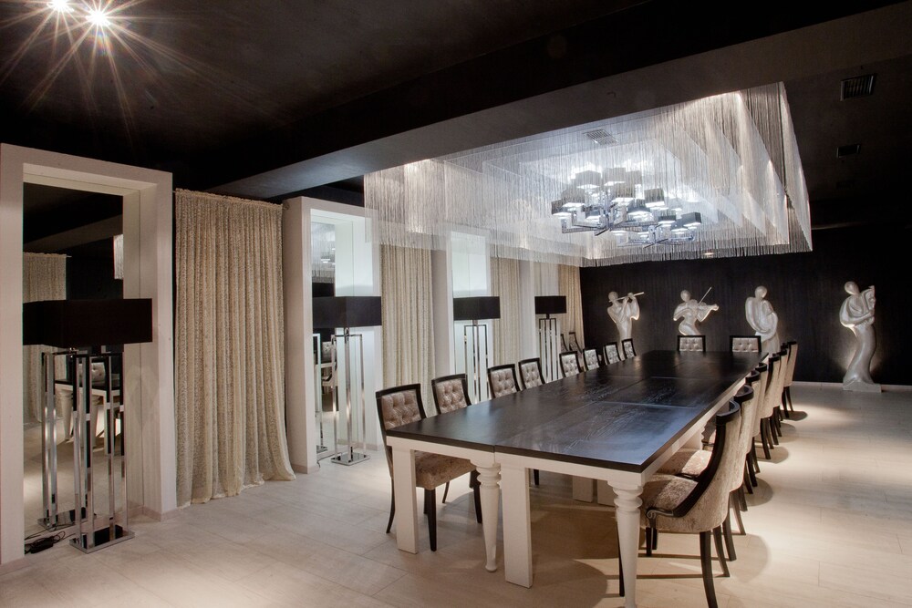 Photo - Orly Park-Hotel