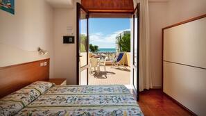 In-room safe, soundproofing, free WiFi, linens