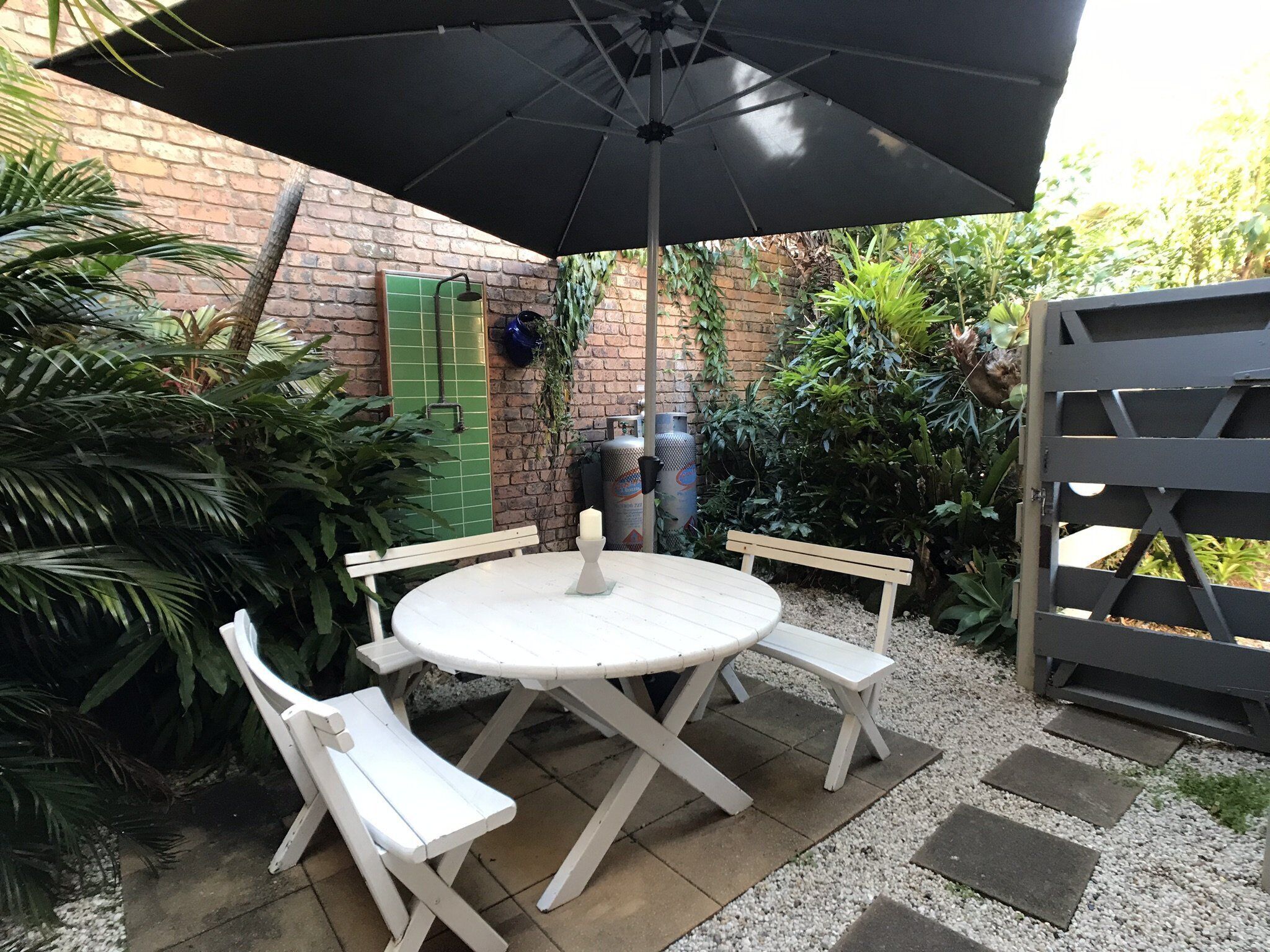 Spacious and Stylish two Bedroom Villa Short Walk to Beach and Town