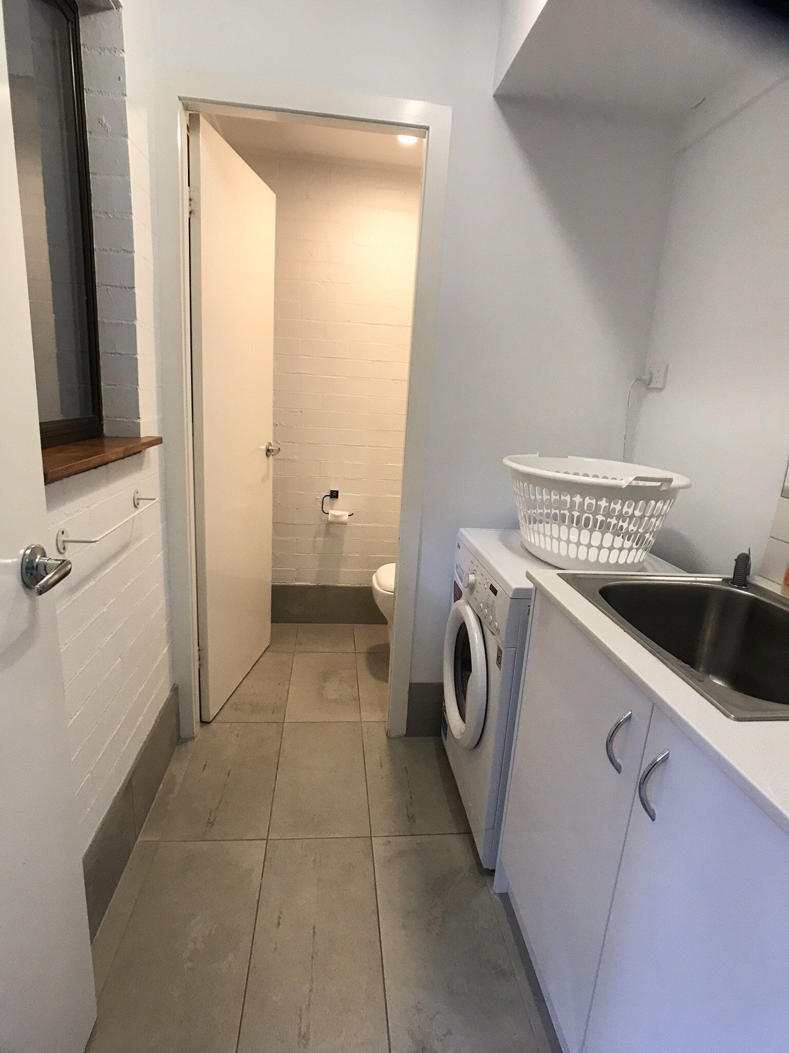 Spacious and Stylish two Bedroom Villa Short Walk to Beach and Town