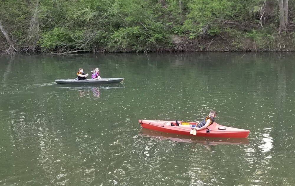 Completely restored cabin on the banks of the Blue River! in Milburn