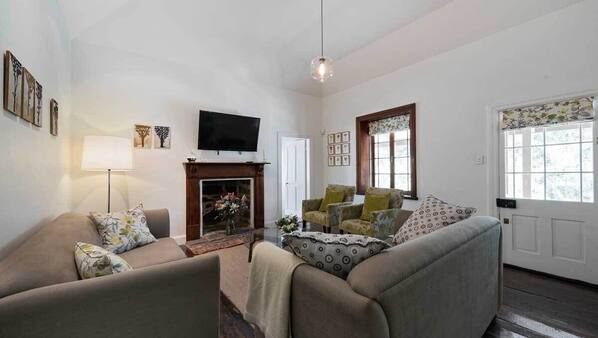 Flat-screen TV, fireplace