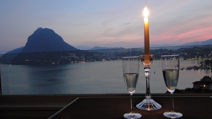 Breathtaking View for a Romantic Stay