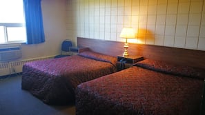 Free WiFi, linens