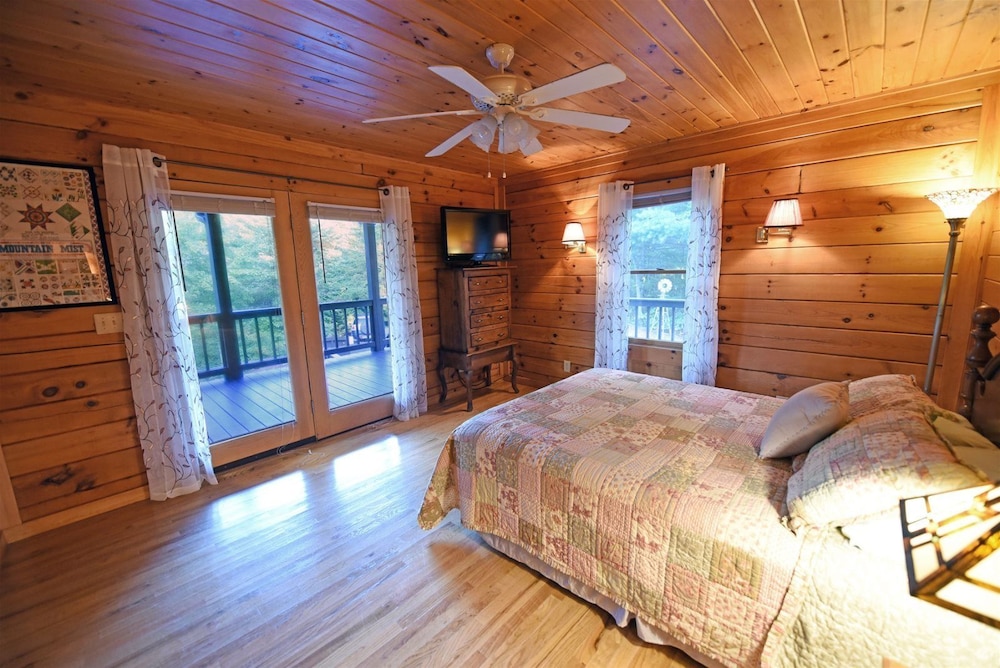 Dew Drop Inn Blue Ridge Cabin Rental In Blue Ridge Hotel Rates