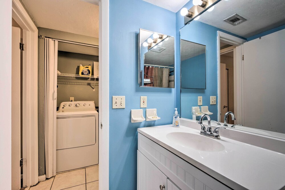 Gainesville Townhome: 2 Mi to University of FL!