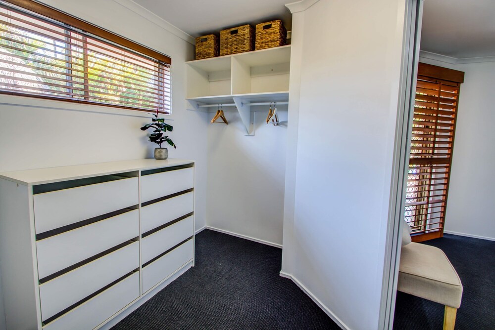 Pets Allowed Burleigh Beach Pad Deals & Reviews (Gold Coast, AUS) Wotif