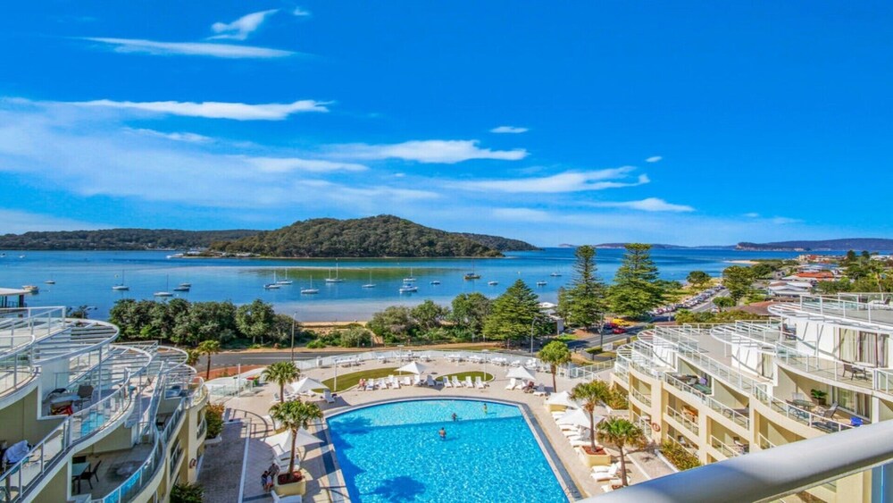 BREATHTAKING - ETTALONG BEACH RESORT