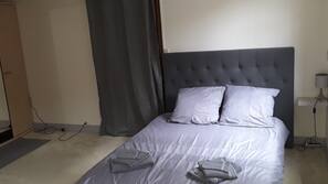 4 chambres, fer et planche à repasser, draps fournis