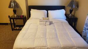 2 bedrooms, iron/ironing board, Internet, bed sheets
