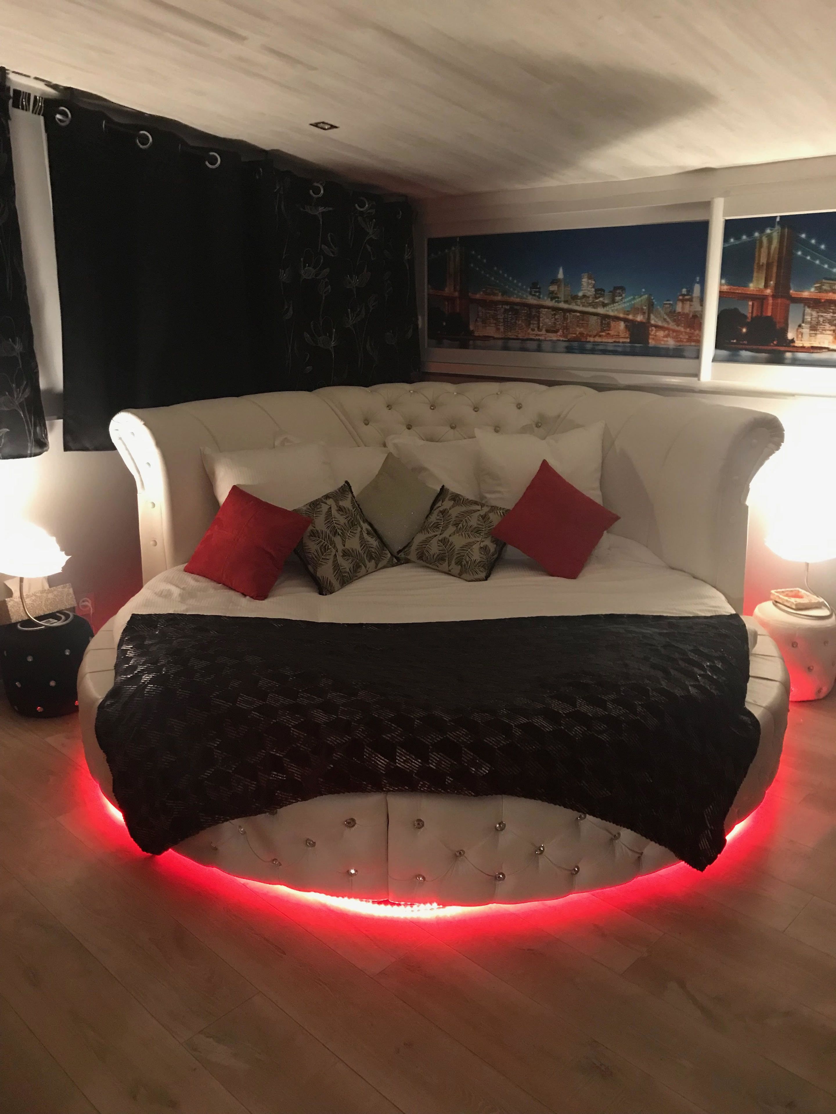 Suite Brooklyn Jacuzzi in Vichy, France