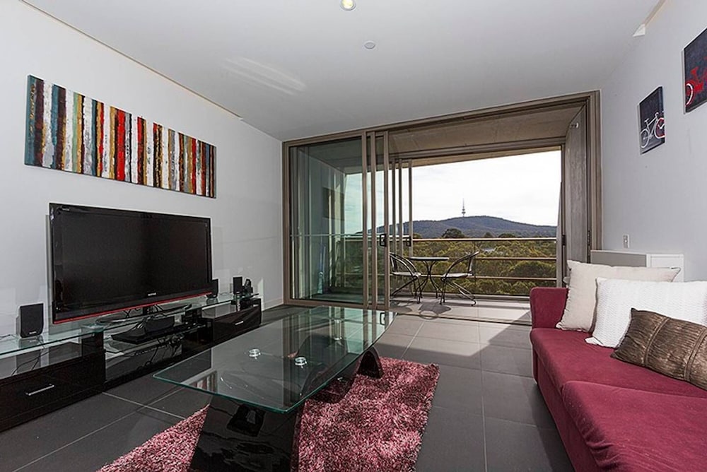 Canberra Luxury Apartment 1