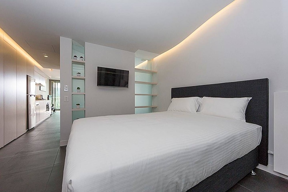 Canberra Luxury Apartment 1